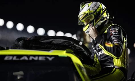 odds to win daytona 500|Daytona 500 Odds & Favorites 2024: Denny Hamlin Favored In .